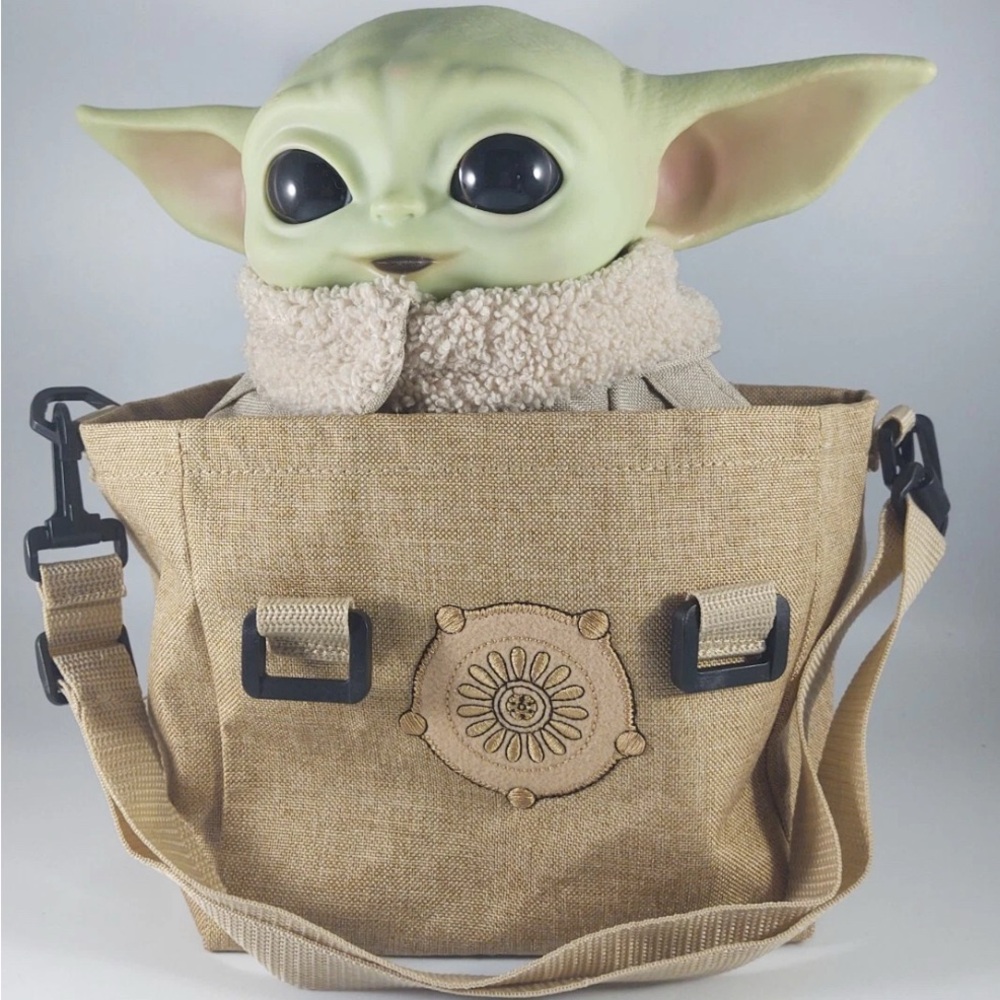 Star Wars Mandalorian The Child Baby Yoda 11” Premium Talking Plush Bundle w Bag